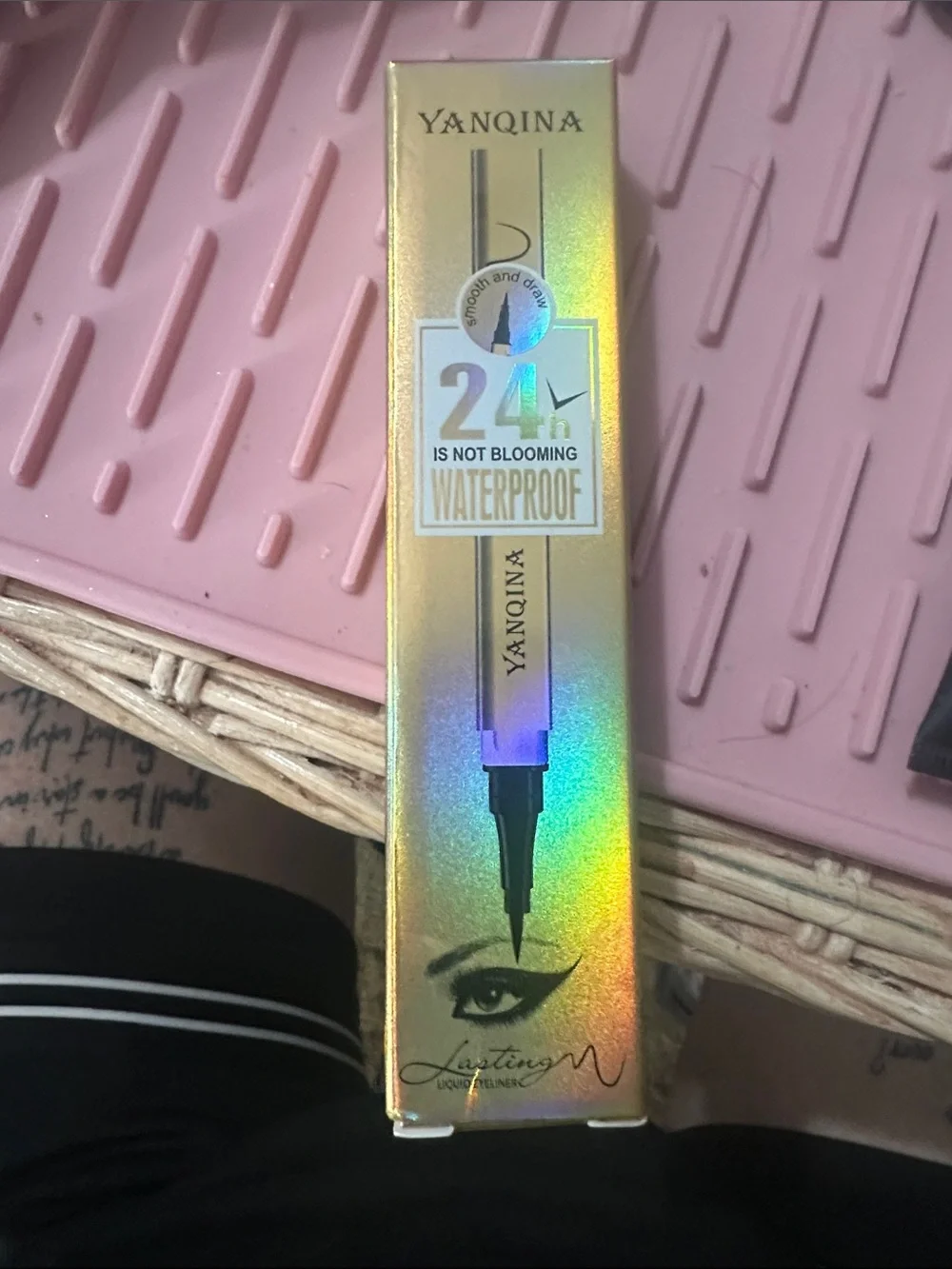 Yanqina 24H Waterproof Liquid Eyeliner - Gold Holographic Packaging